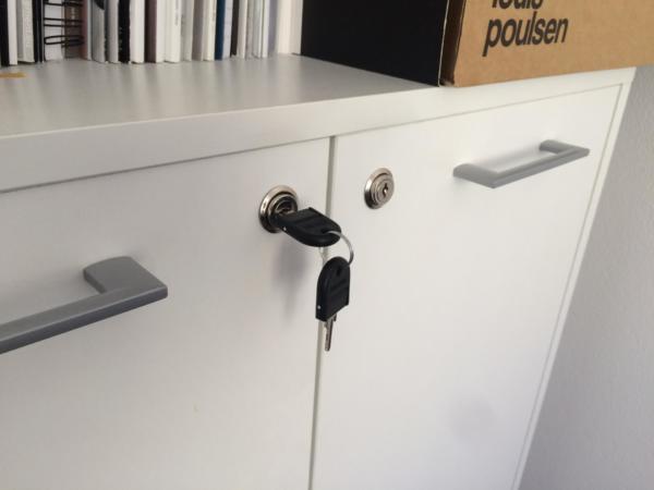 New Office – Lås til døre og skuffekassetter 1